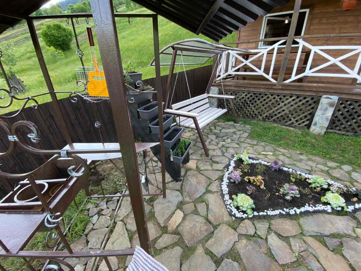"Файна Хата" Hotel Synevyrs'ka Polyana Exterior photo