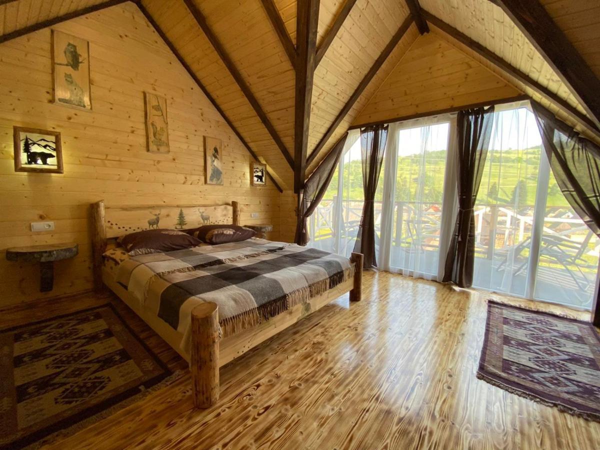 "Файна Хата" Hotel Synevyrs'ka Polyana Exterior photo