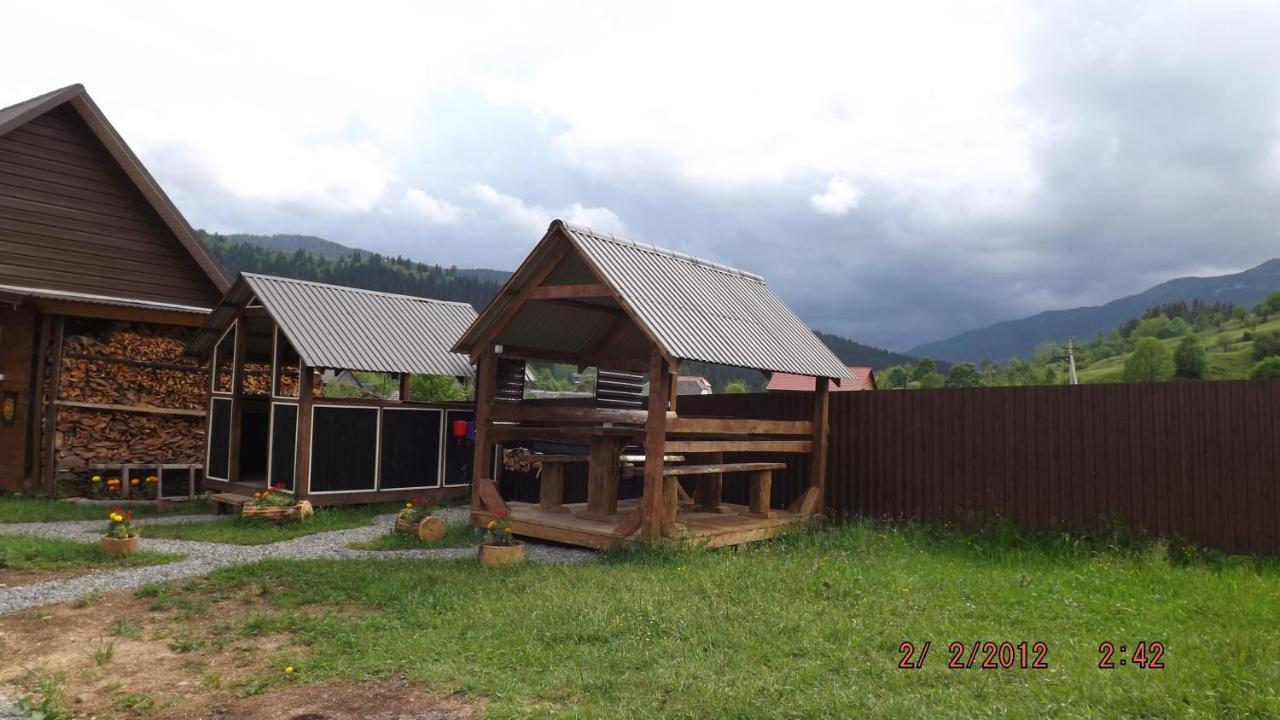 "Файна Хата" Hotel Synevyrs'ka Polyana Exterior photo