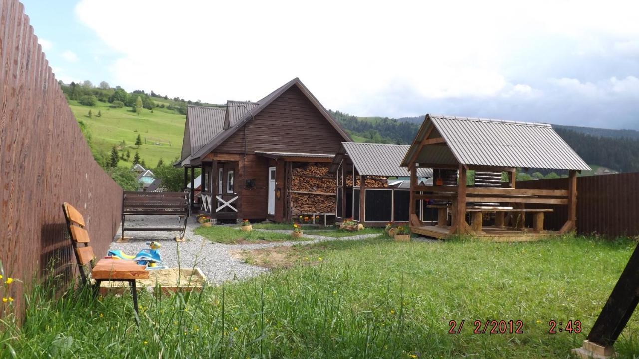 "Файна Хата" Hotel Synevyrs'ka Polyana Exterior photo