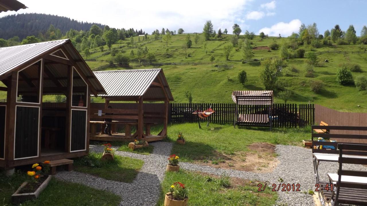 "Файна Хата" Hotel Synevyrs'ka Polyana Exterior photo